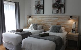 Villa Mariss Guesthouse